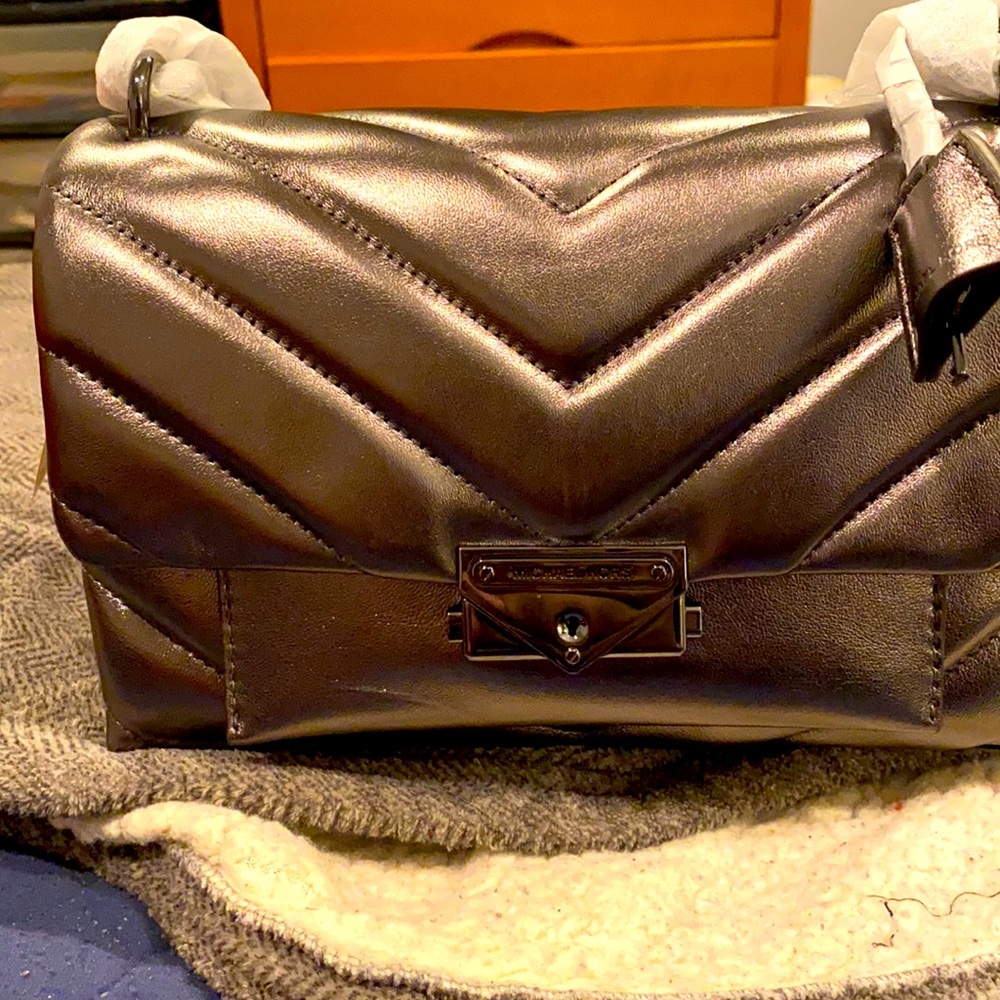 Michael Kors Chain Shoulder Leather Bag